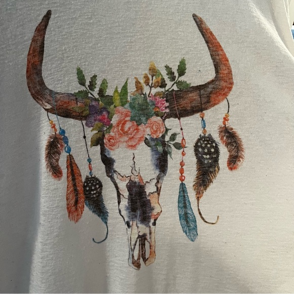 Cute boho skull tee - Picture 2 of 4